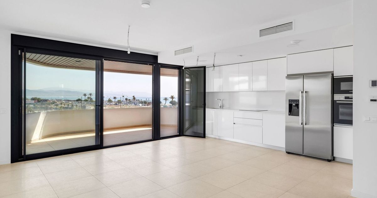Apartament na środkowym piętrze w Los Alamos, Los Alamos, 1/12