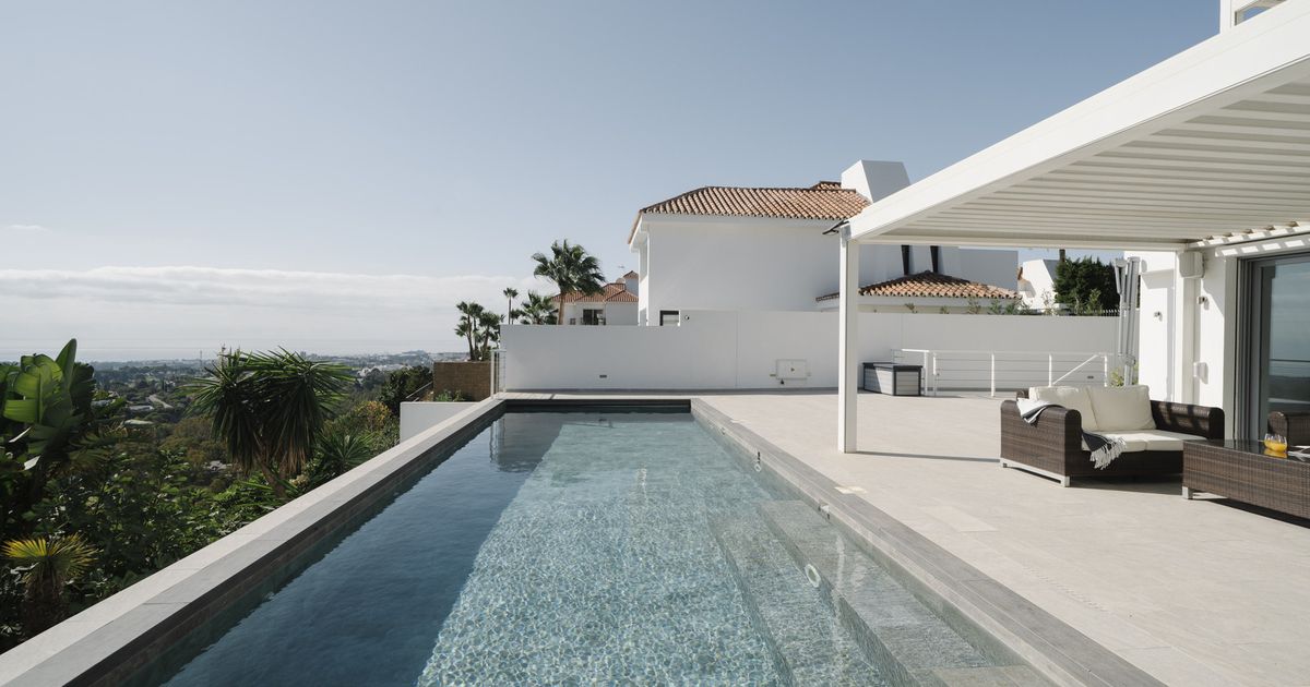 Villa in Nueva Andalucia, Nueva Andalucia, 2/12
