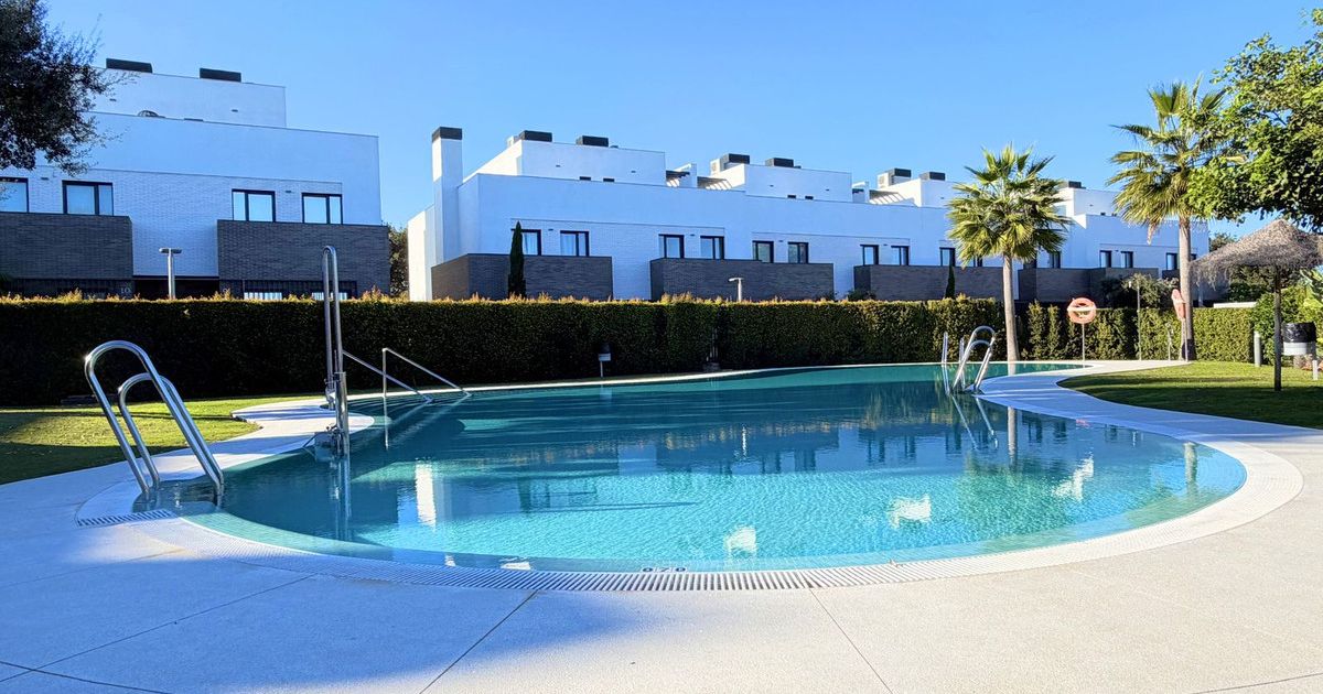Reihenhaus in San Roque, San Roque, 3/12