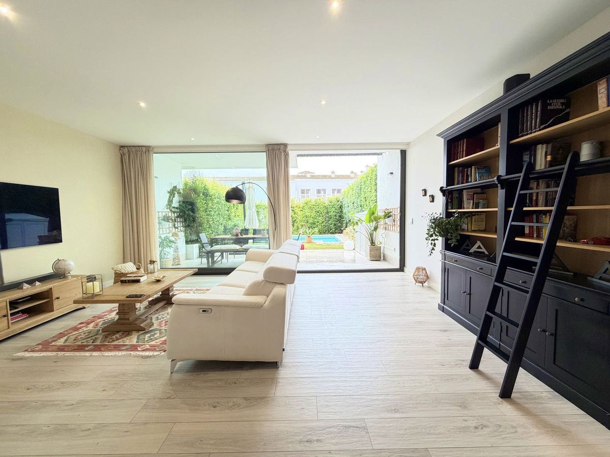 Tussenwoning in San Roque, San Roque, 10/12