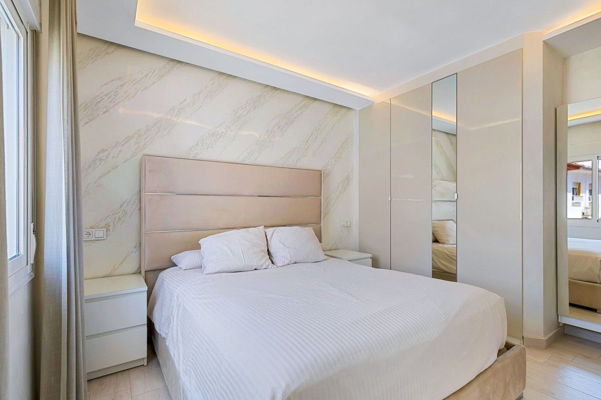 Apartamento en planta superior en La Cala de Mijas, La Cala de Mijas, 4/12