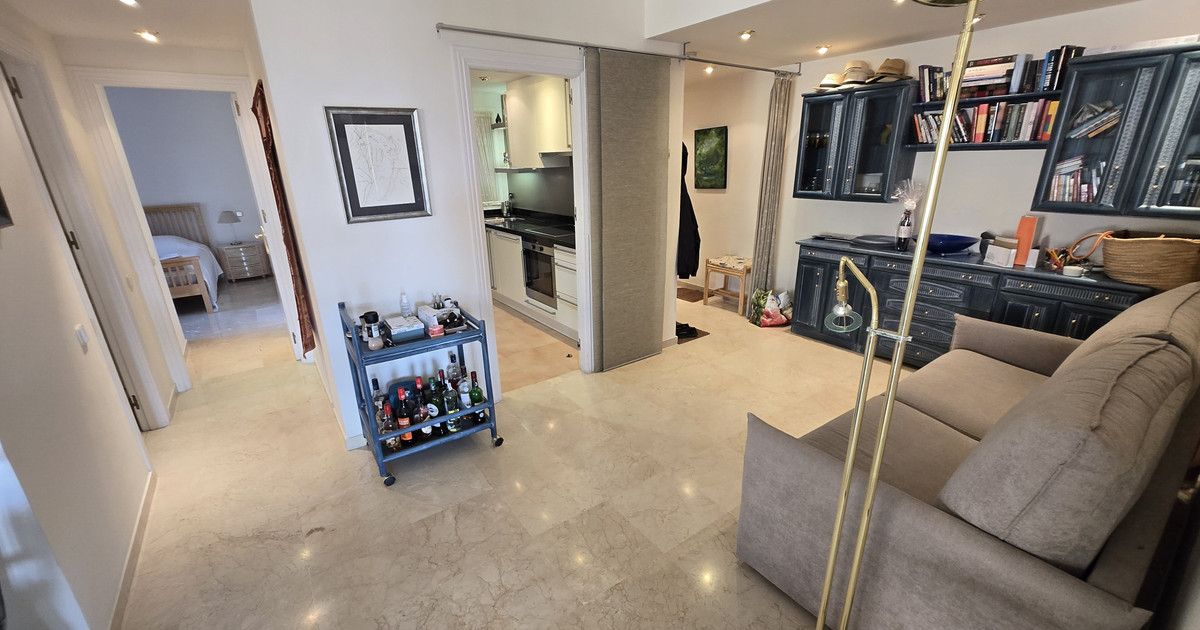 Appartement op de middelste verdieping in The Golden Mile, The Golden Mile, 11/12