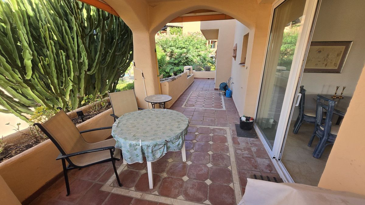 Appartement op de middelste verdieping in The Golden Mile, The Golden Mile, 4/12