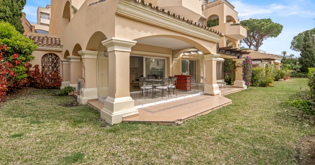 Gelijkvloers appartement in Marbella East, Hacienda Elviria, Marbella East, 1/12