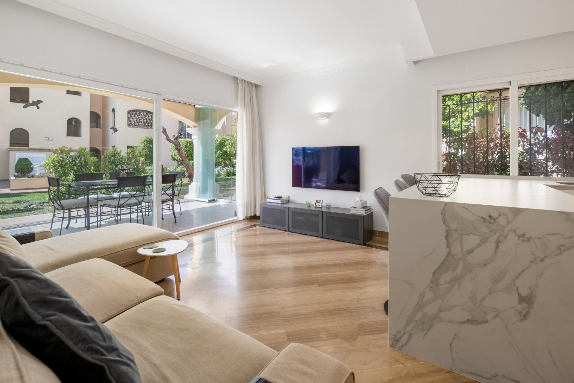 Gelijkvloers appartement in Marbella East, Hacienda Elviria, Marbella East, 4/12