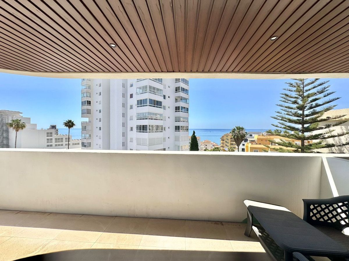 Middle Floor Apartment in Benalmadena Costa, Benalmadena Costa, 2/12