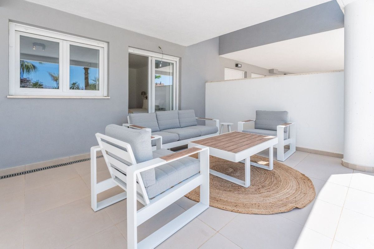 Ground Floor Apartment in La Duquesa, La Duquesa, 5/12