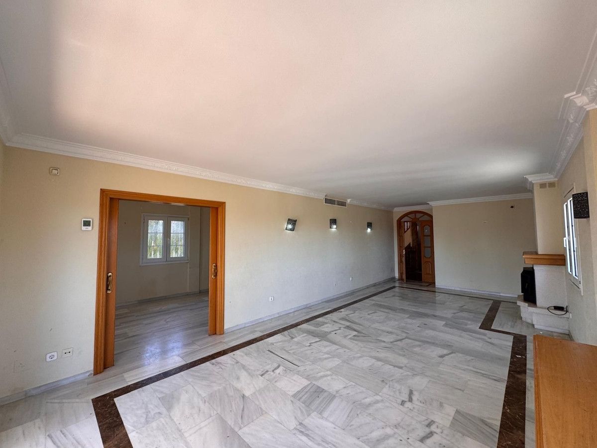 Villa individuelle à Estepona, Estepona, 6/12