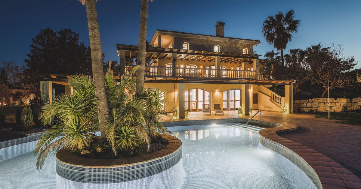 Detached Villa in Estepona, Estepona, 1/12