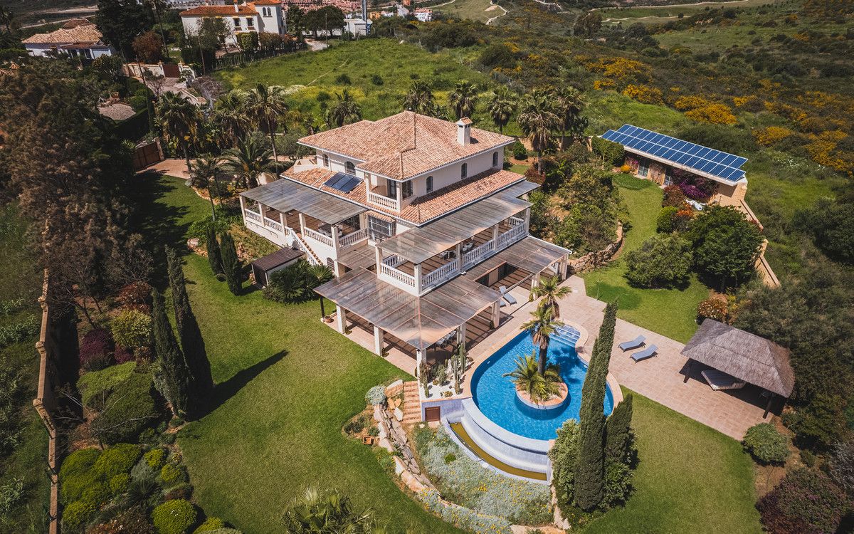 Detached Villa in Estepona, Estepona, 2/12