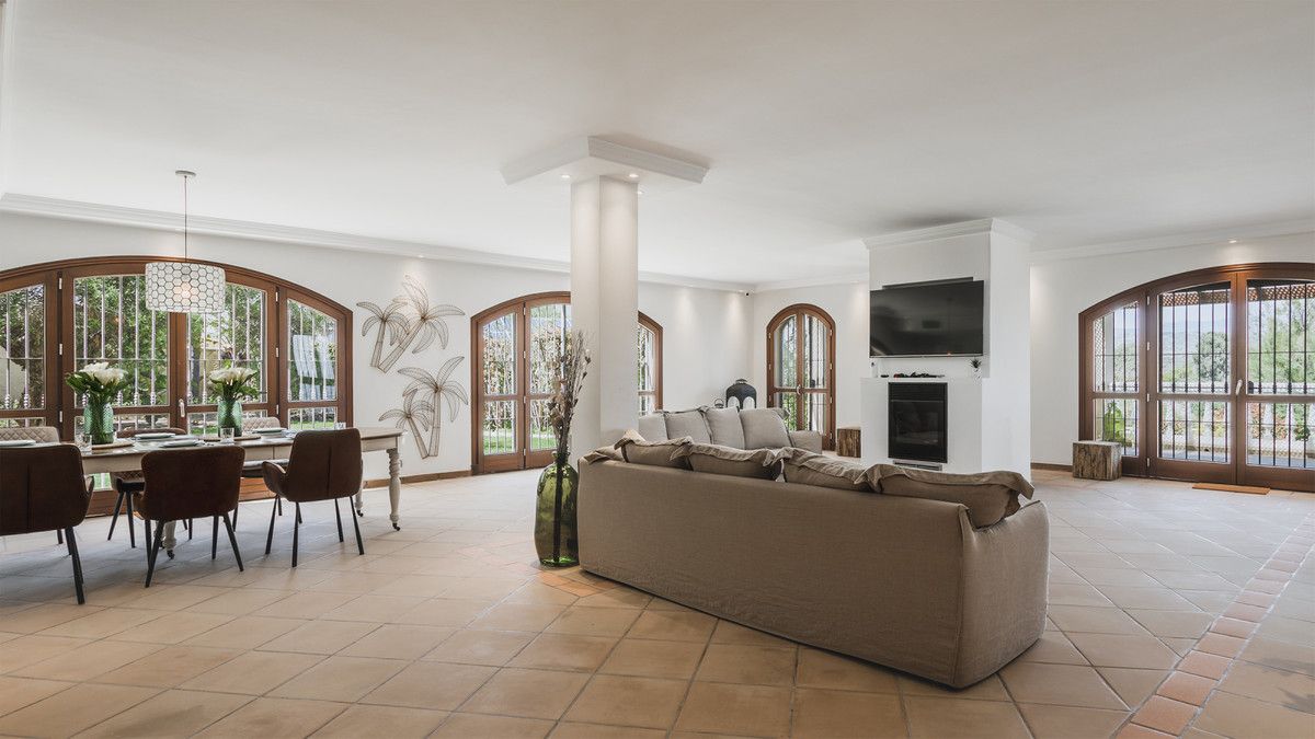 Detached Villa in Estepona, Estepona, 5/12