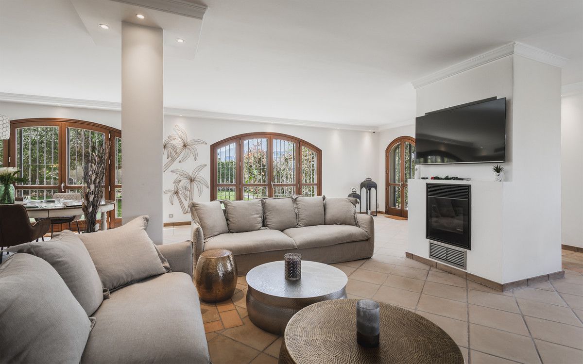 Detached Villa in Estepona, Estepona, 6/12