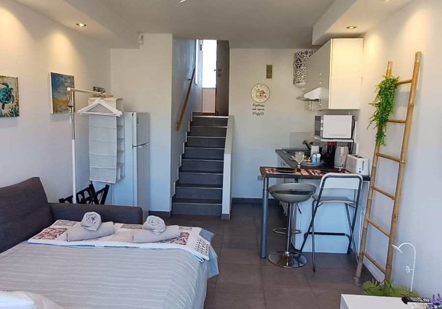 Studio på mellanplan i Estepona, Estepona, 8/12