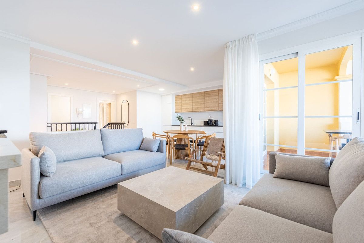 Duplex in Nueva Andalucía, Nueva Andalucía, 2/12