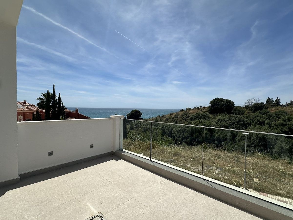 Townhouse in Torrequebrada, Torrequebrada, 2/12