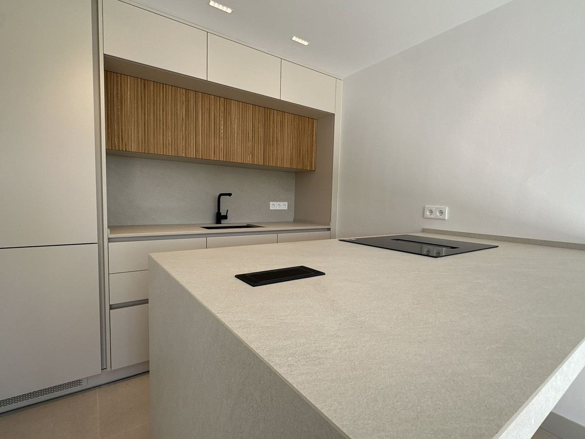 Townhouse in Torrequebrada, Torrequebrada, 12/12