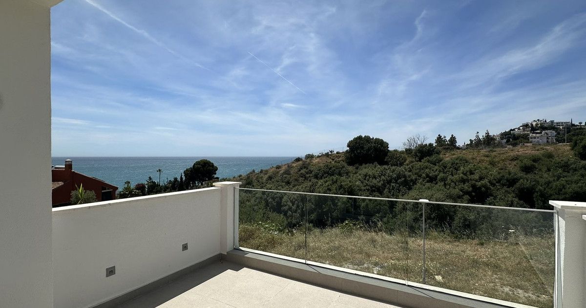 Townhouse in Torrequebrada, Torrequebrada, 3/12