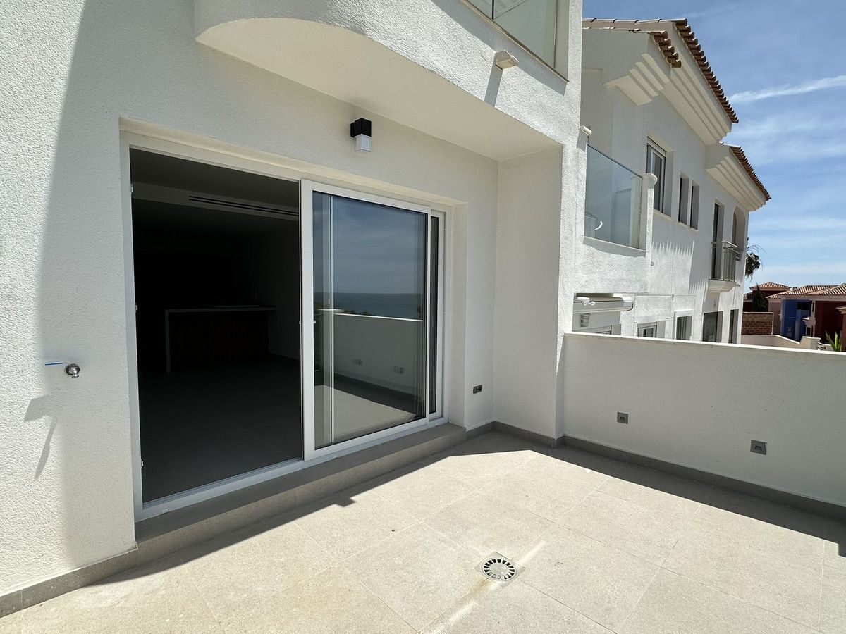 Townhouse in Torrequebrada, Torrequebrada, 5/12