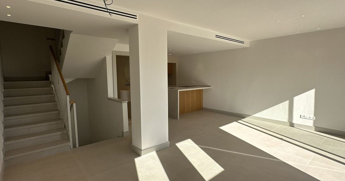 Townhouse in Torrequebrada, Torrequebrada, 8/12