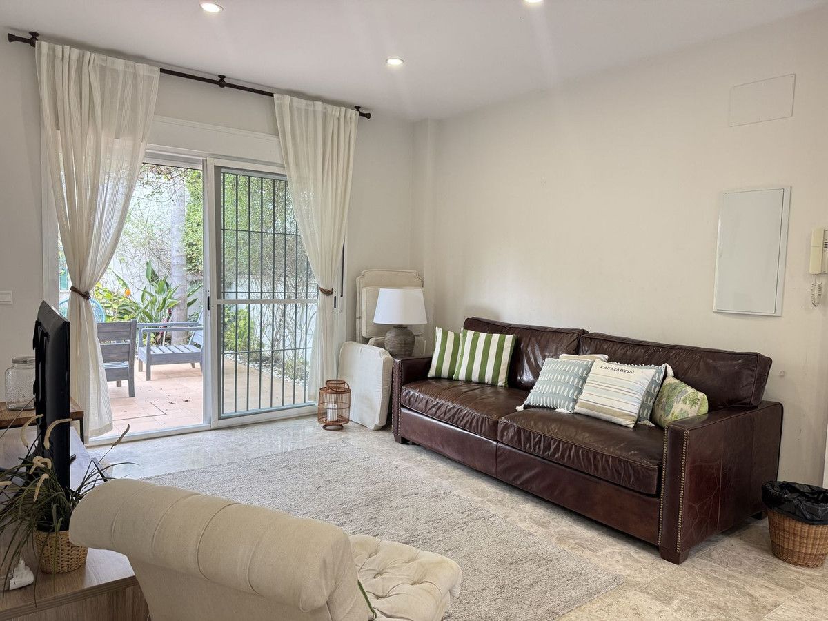 Ground Floor Apartment in Nueva Andalucía, Nueva Andalucía, 5/12