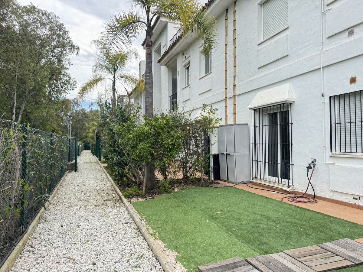 Ground Floor Apartment in Nueva Andalucía, Nueva Andalucía, 10/12