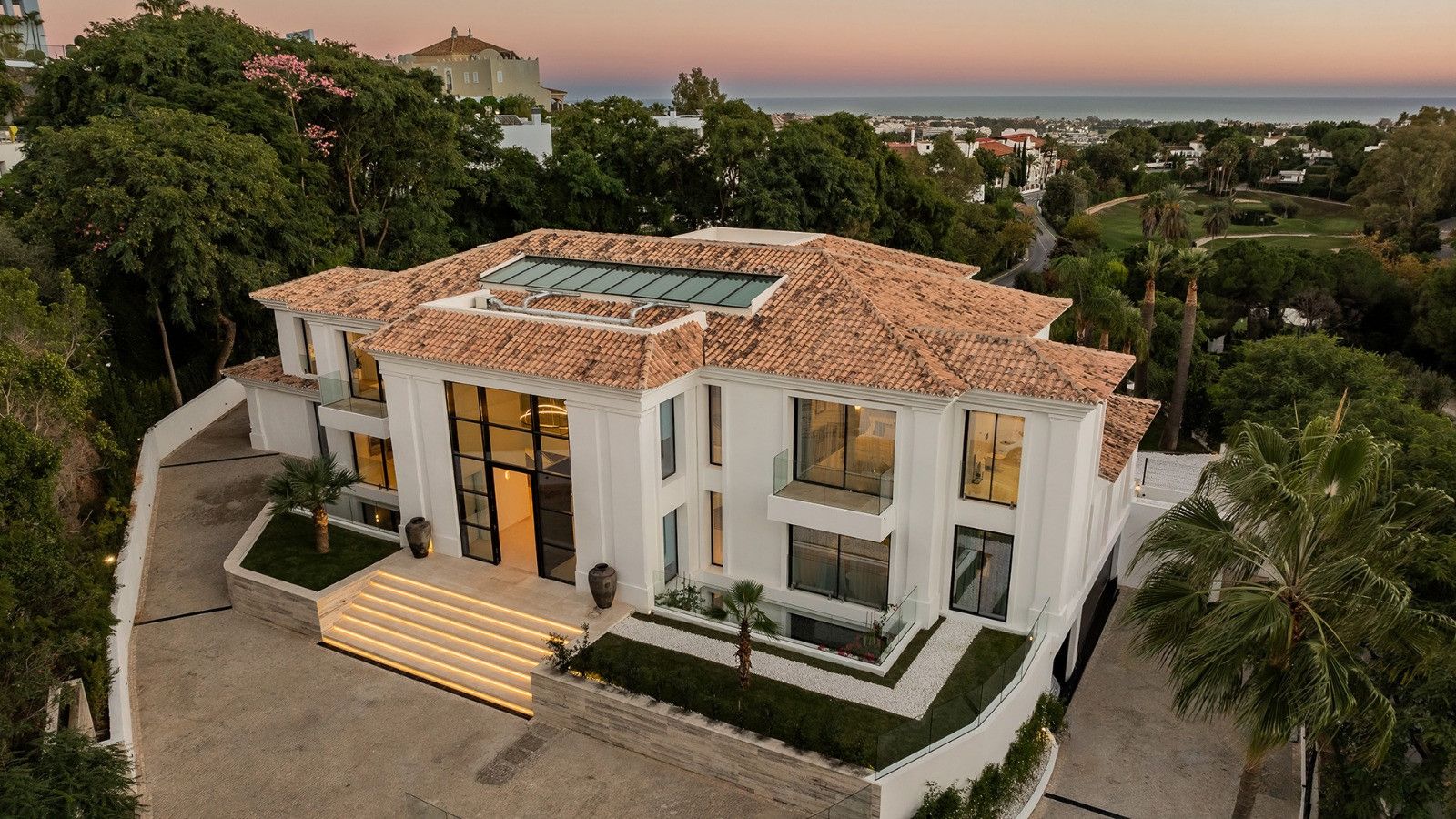 Villa in Benahavis, La Quinta, Benahavis, 1/12