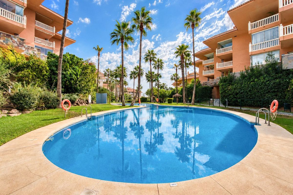 Lägenhet på mellanvåningen i Fuengirola, Fuengirola, 4/12
