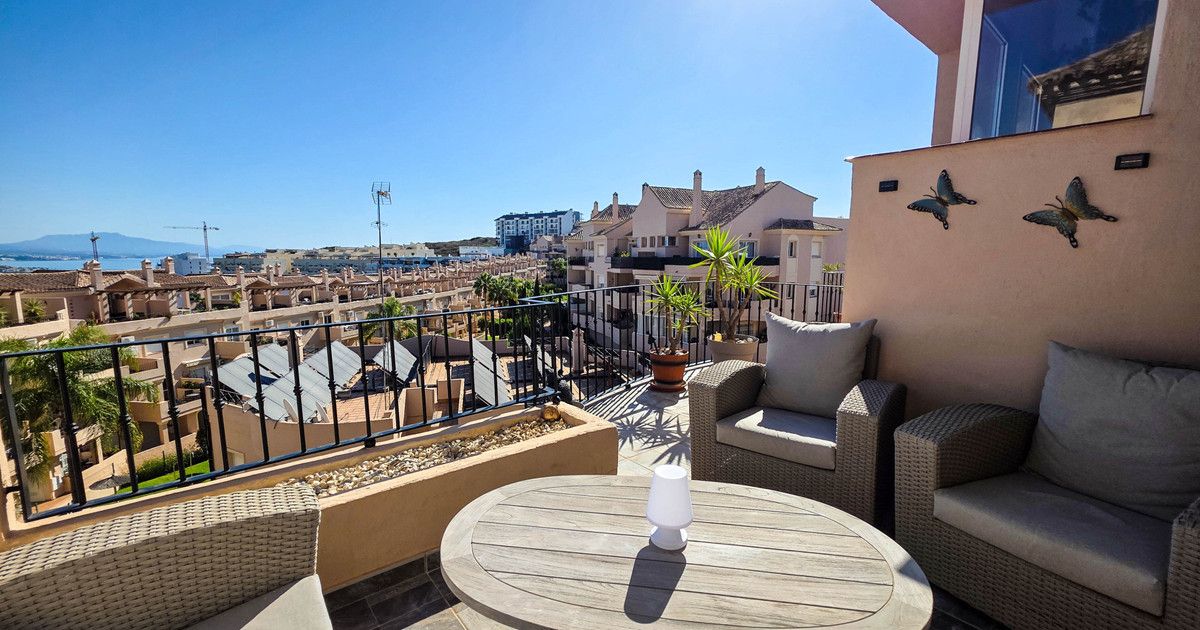 Duplex Penthouse in La Duquesa, La Duquesa, 1/12