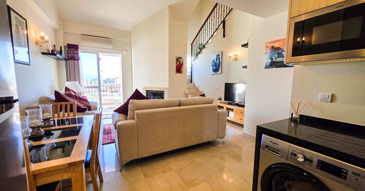 Duplex Penthouse in La Duquesa, La Duquesa, 5/12