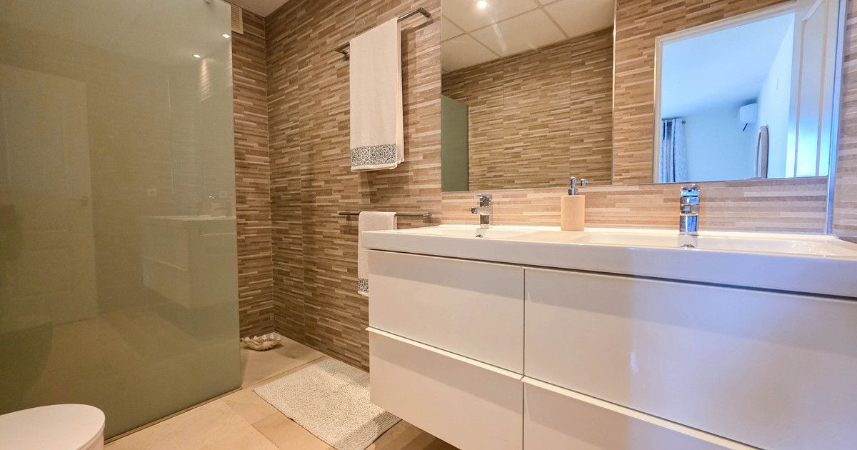 Duplex Penthouse in La Duquesa, La Duquesa, 6/12