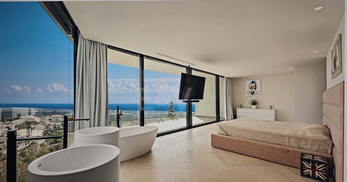 Villa in Marbella, Marbella, 9/12