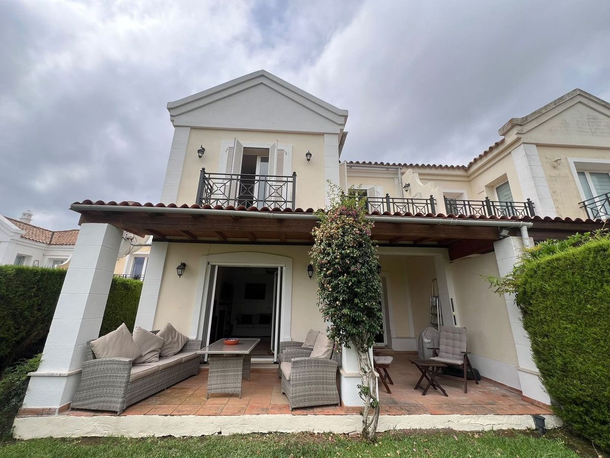 Semi-Detached House in La Alcaidesa, La Alcaidesa, 7/12