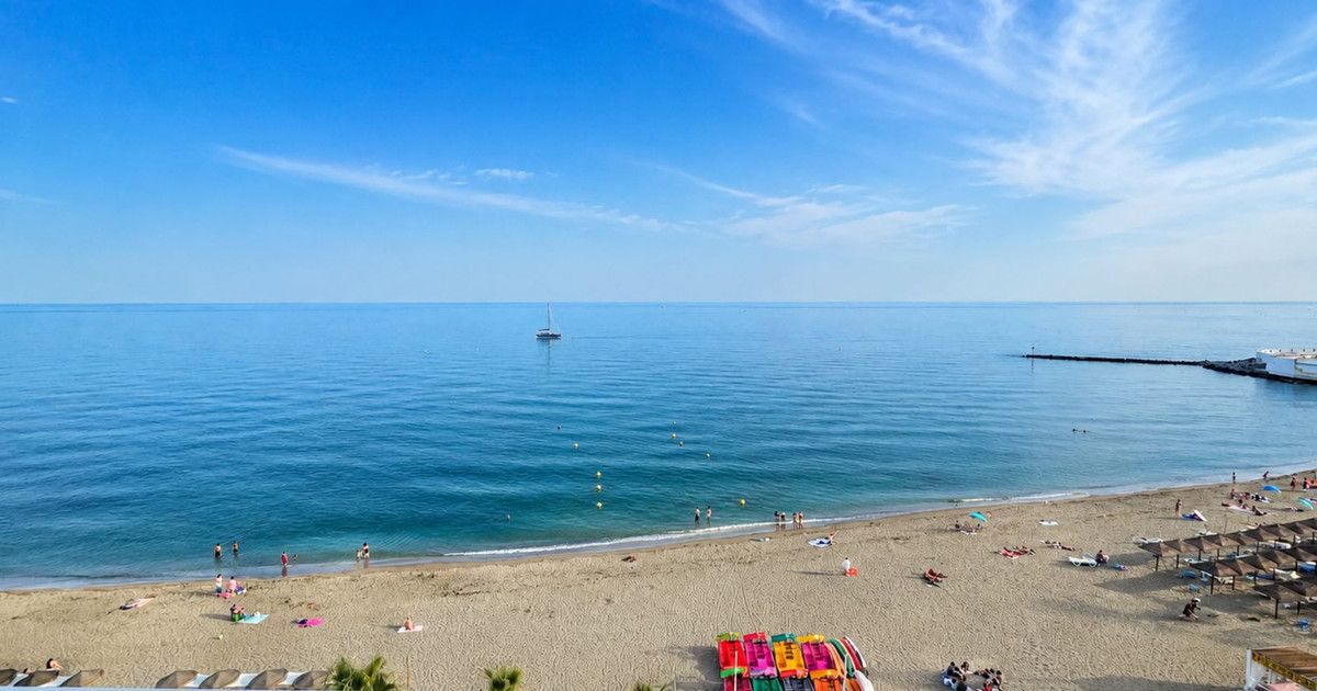 Middle Floor Apartment in Marbella, Marbella, 1/12