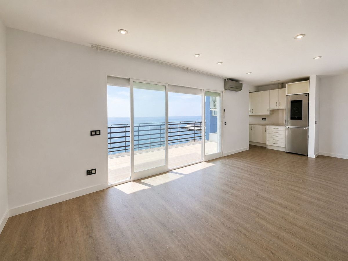 Middle Floor Apartment in Marbella, Marbella, 9/12