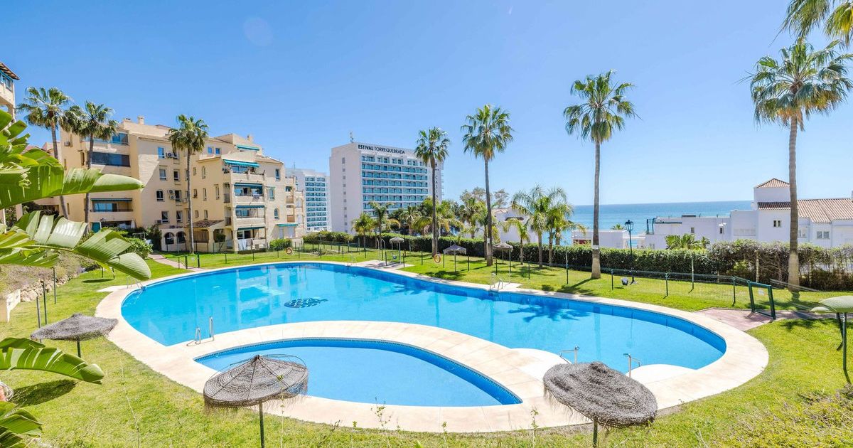 Middle Floor Apartment in Benalmadena, Benalmadena, 3/12
