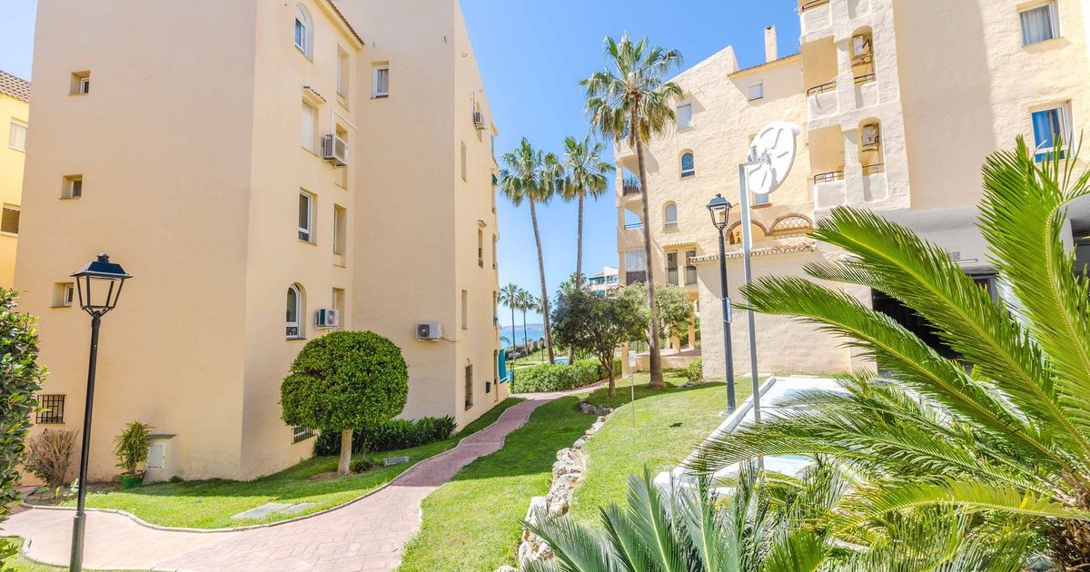 Middle Floor Apartment in Benalmadena, Benalmadena, 4/12