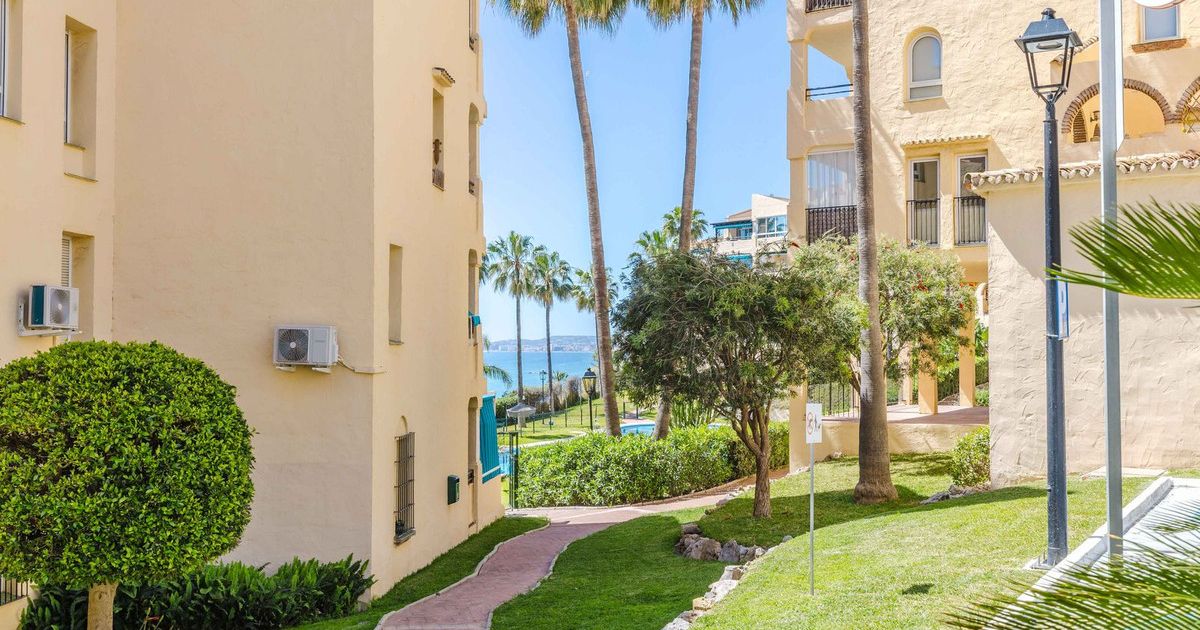 Middle Floor Apartment in Benalmadena, Benalmadena, 5/12