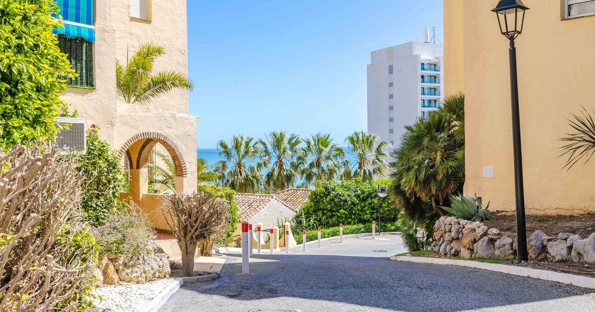 Middle Floor Apartment in Benalmadena, Benalmadena, 7/12