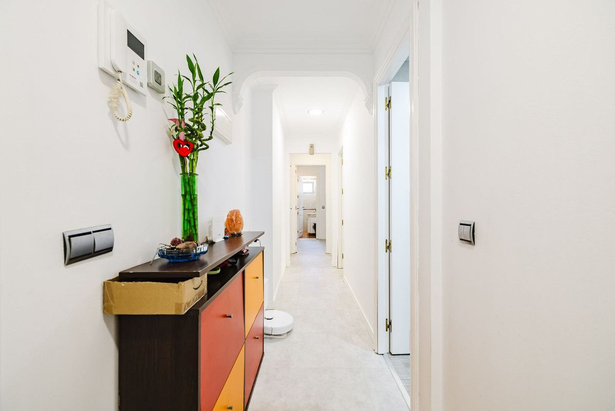 Middle Floor Apartment in Benalmadena, Benalmadena, 10/12