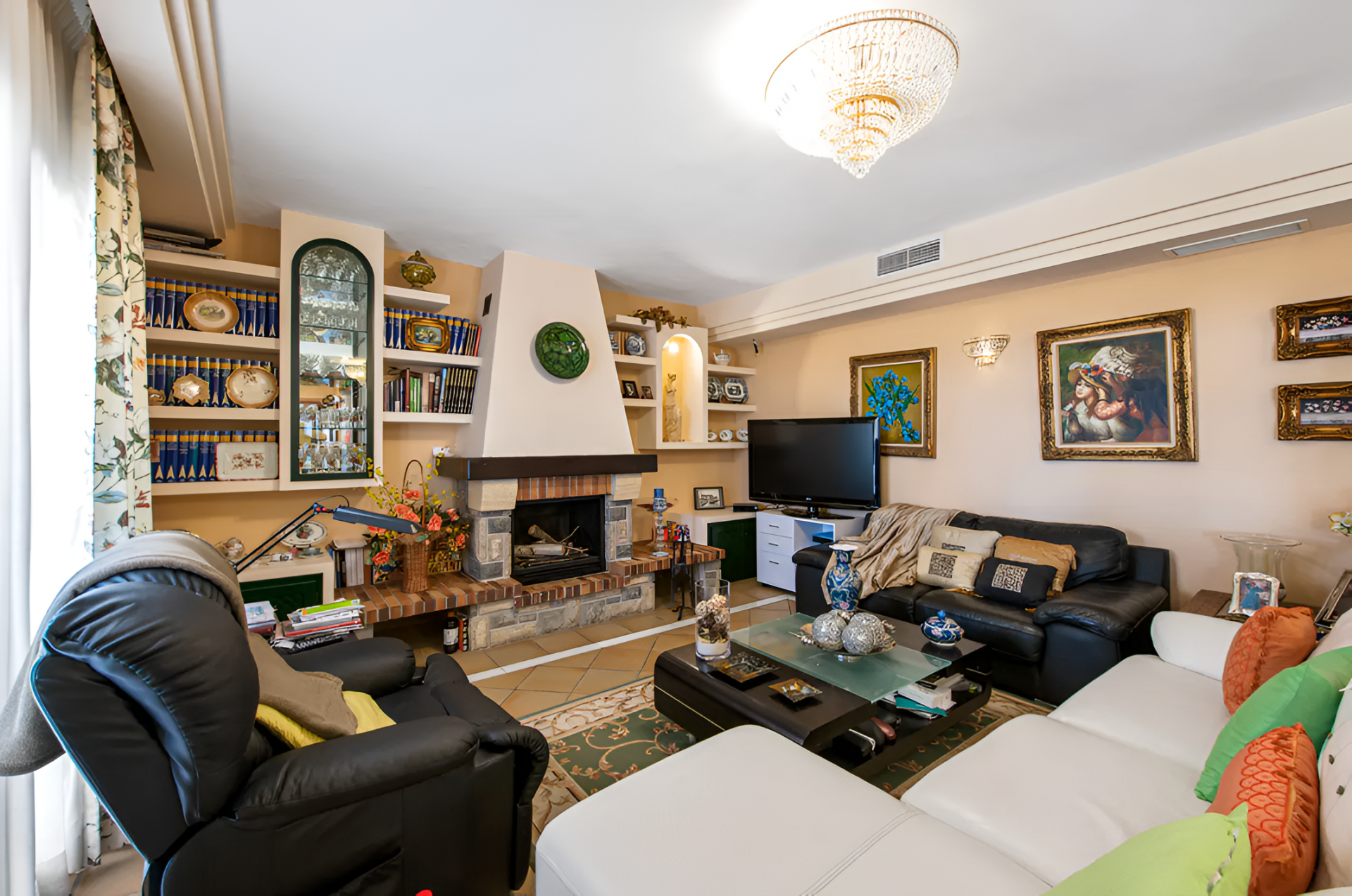 Villa i Estepona, Estepona East, Estepona, 6/12