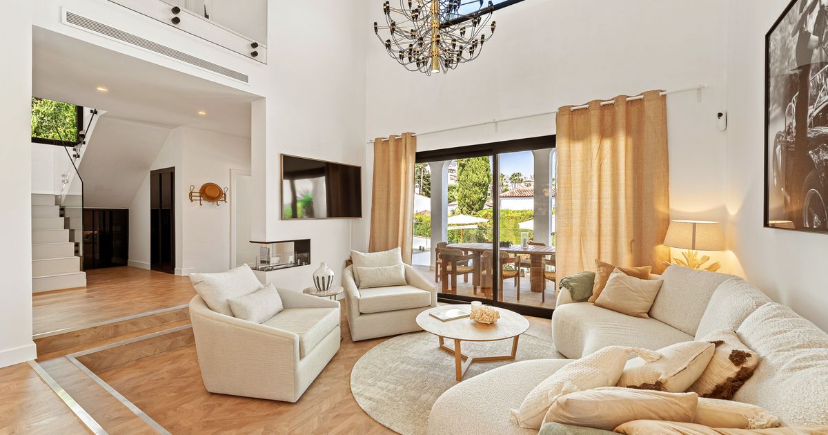 Villa in Nueva Andalucia, Marbella Country Club, Nueva Andalucia, 7/12
