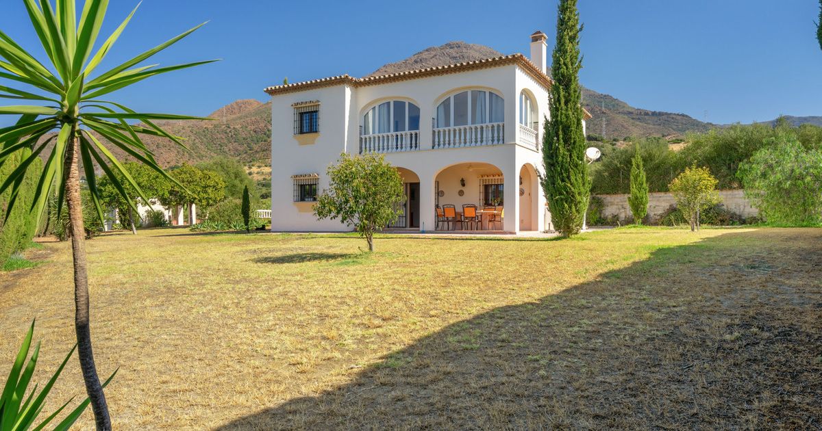 Wolnostojąca willa w Estepona, Estepona, 7/12