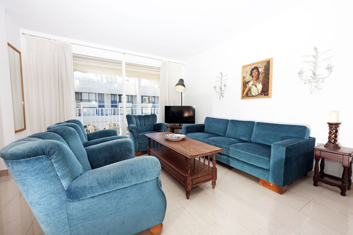 Appartement op de middelste verdieping in Marbella, Marbella, 3/12
