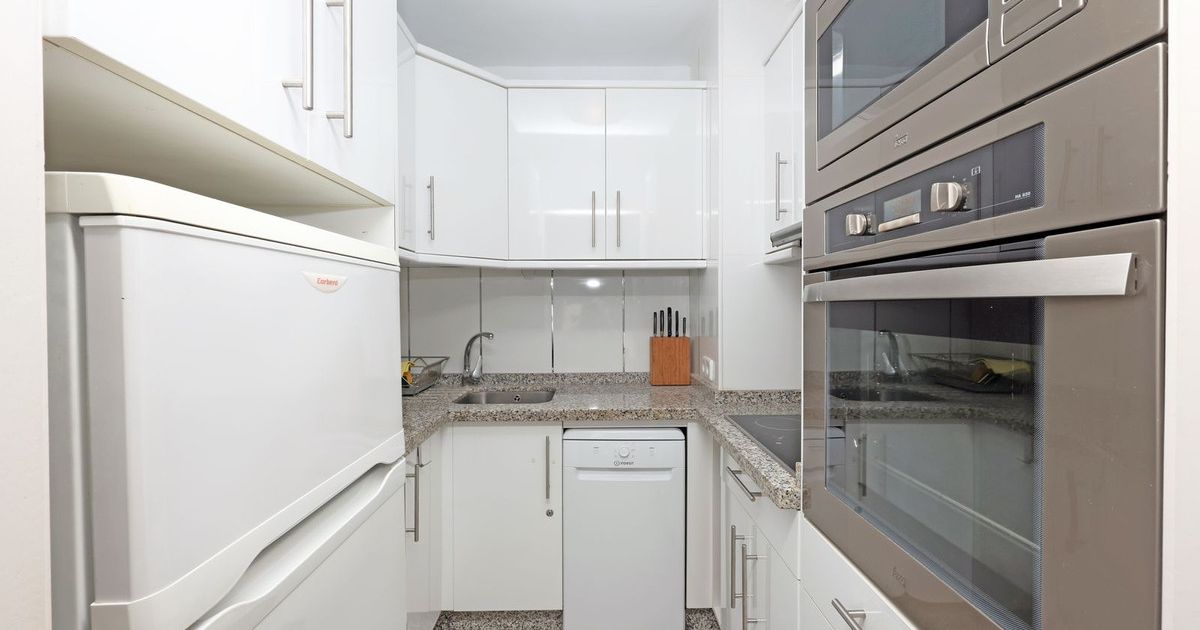 Appartement op de middelste verdieping in Marbella, Marbella, 6/12