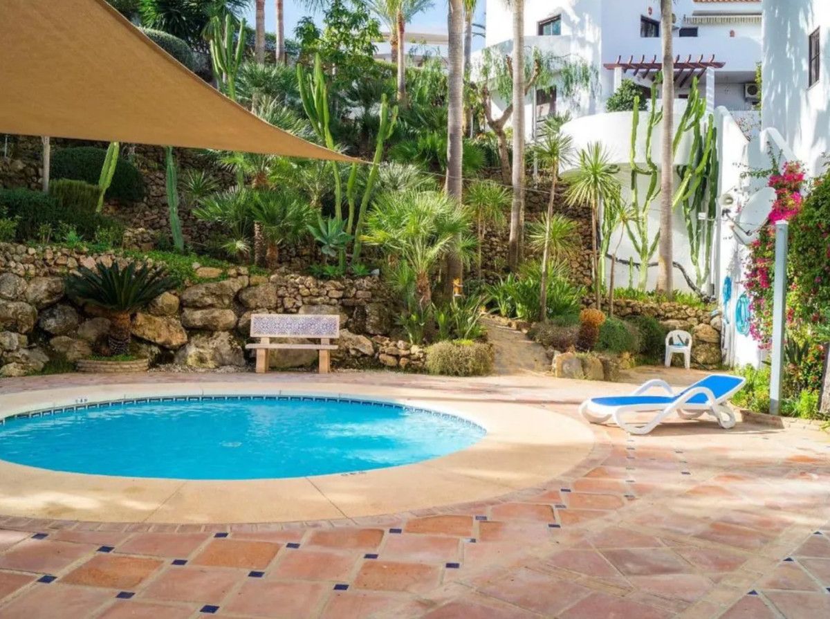 Apartament na środkowym piętrze w Marbella, Marbella, 1/12