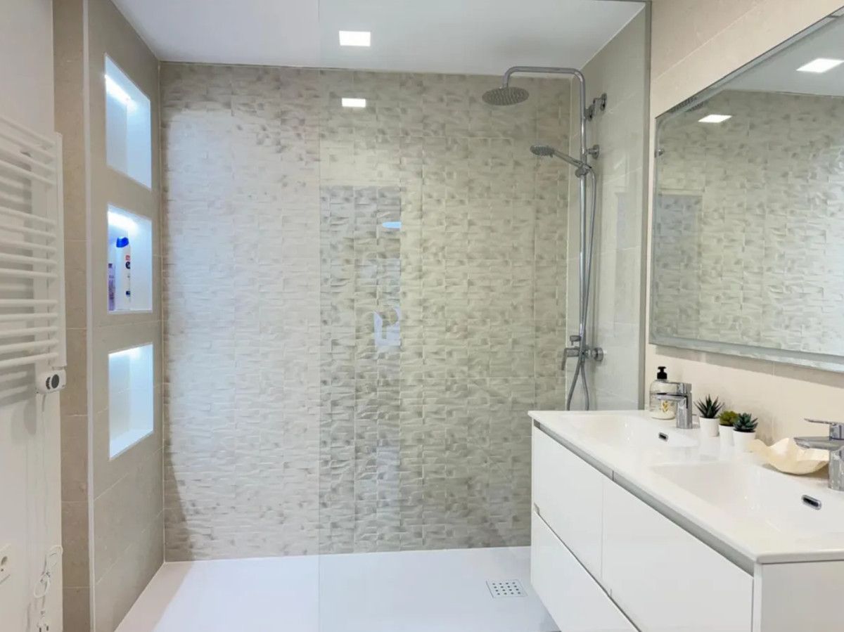 Apartament na środkowym piętrze w Marbella, Marbella, 11/12