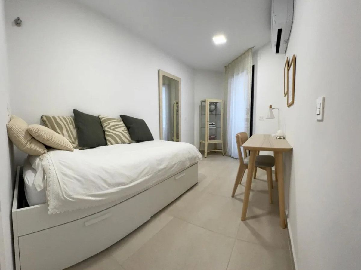 Apartament na środkowym piętrze w Marbella, Marbella, 12/12