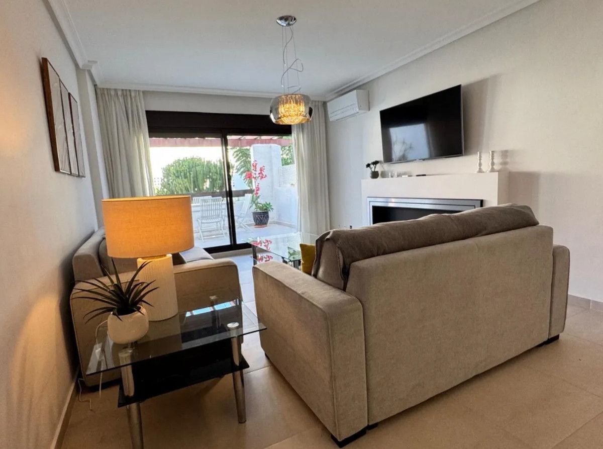 Apartament na środkowym piętrze w Marbella, Marbella, 8/12