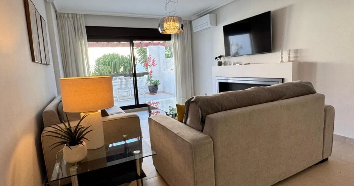 Apartament na środkowym piętrze w Marbella, Marbella, 8/12