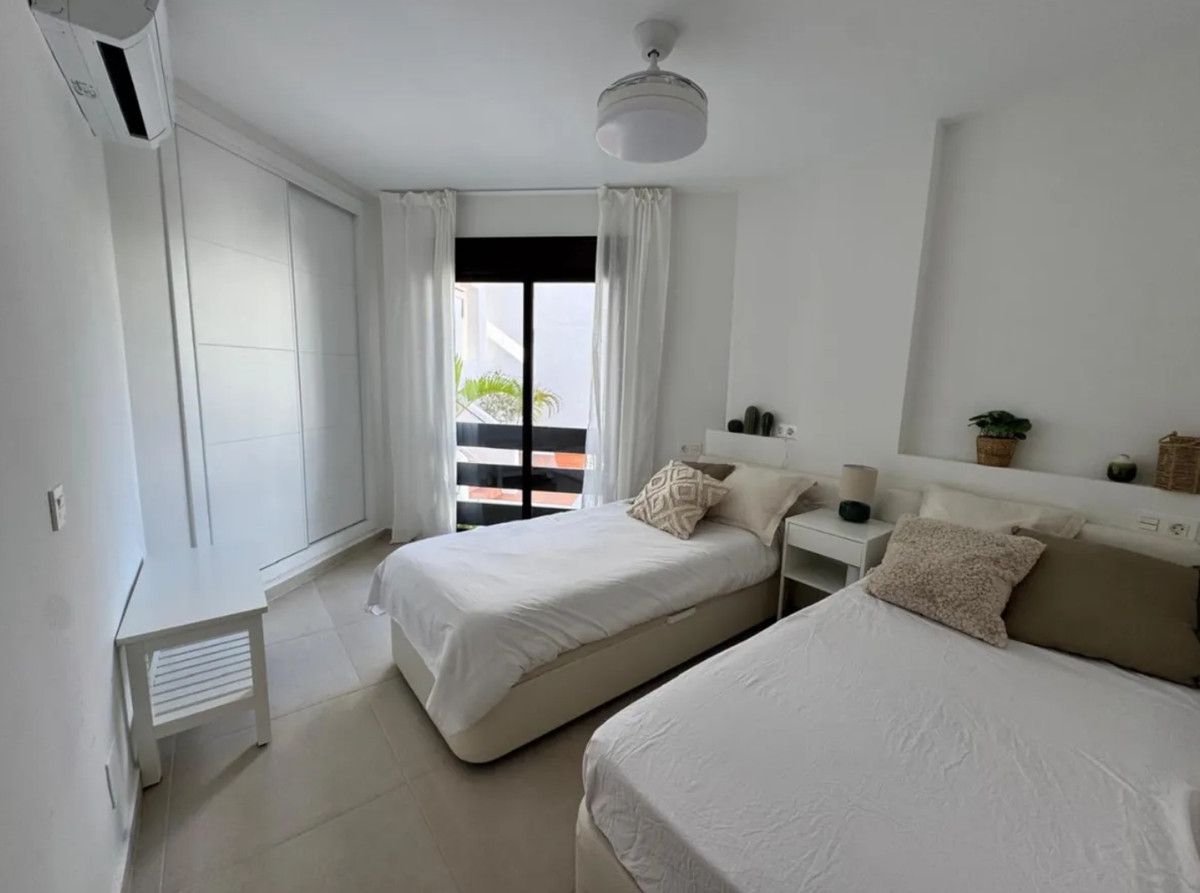 Apartament na środkowym piętrze w Marbella, Marbella, 10/12